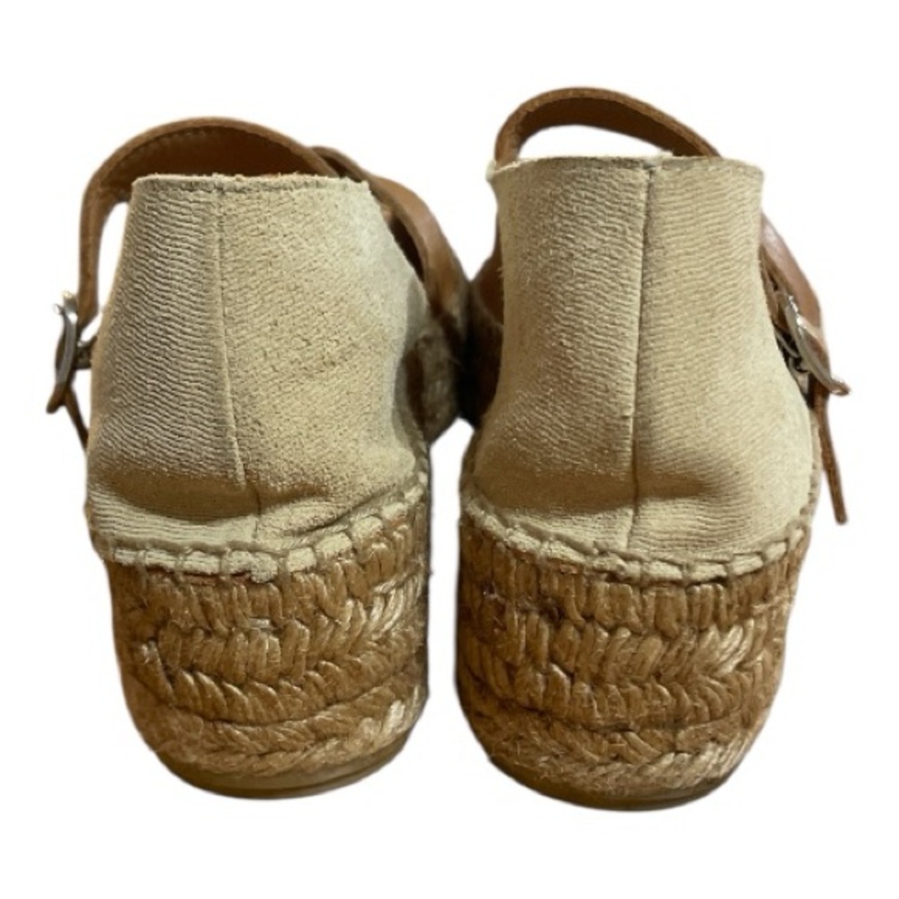 •Elegant Tan Women's Sandals - Picture 2 of 10